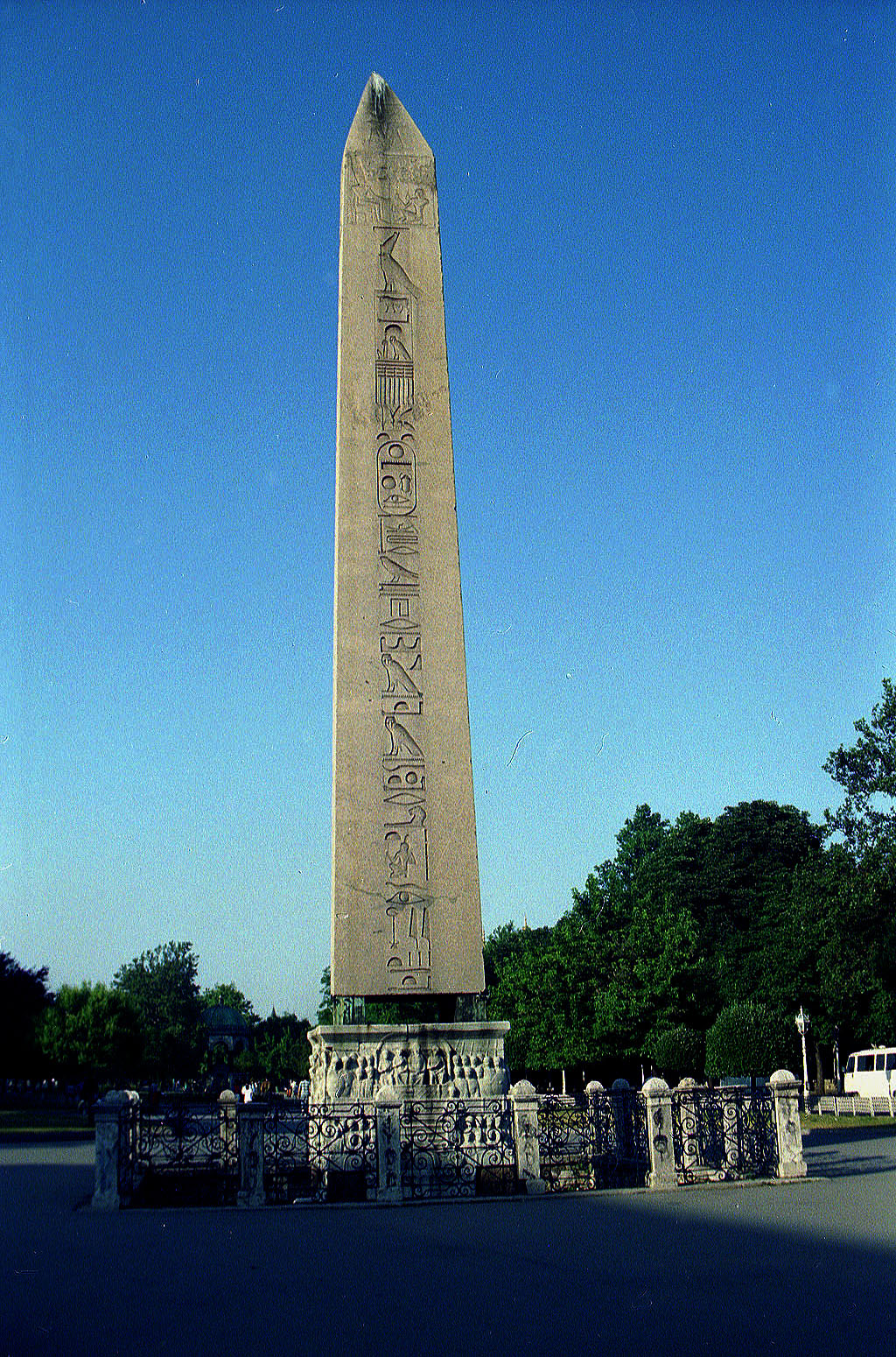 22.06.1993 | Hippodrom | ägyptischer Obelisk  Thutmosis III