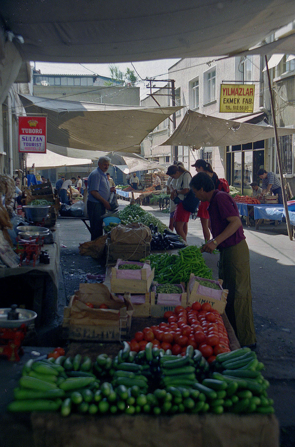 23.06.1993 | Sultanahmet | Obst- und Gemüsemarkt in den Strassen