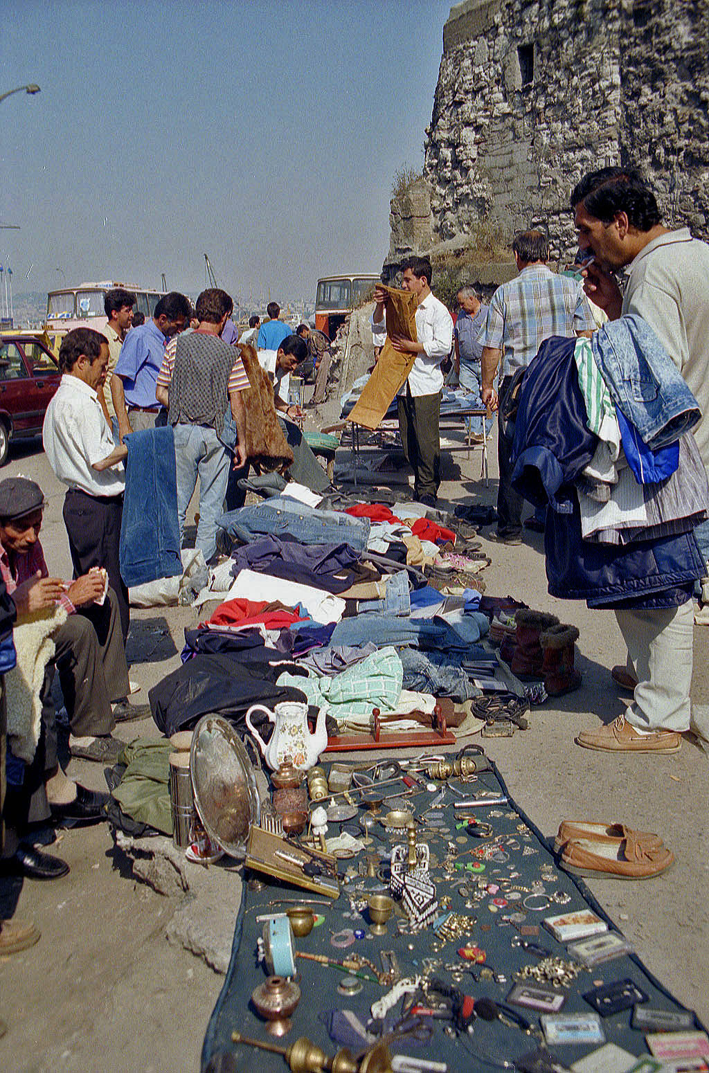 23.06.1993 | Basar | Strassenhändler vor dem ägypt. Bazar