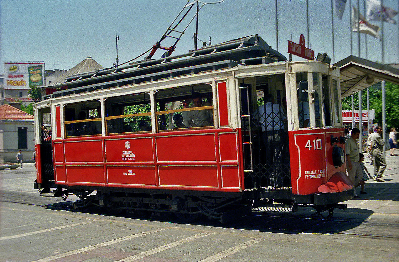 24.06.1993 | Taksimplatz | historische Strassenbahn