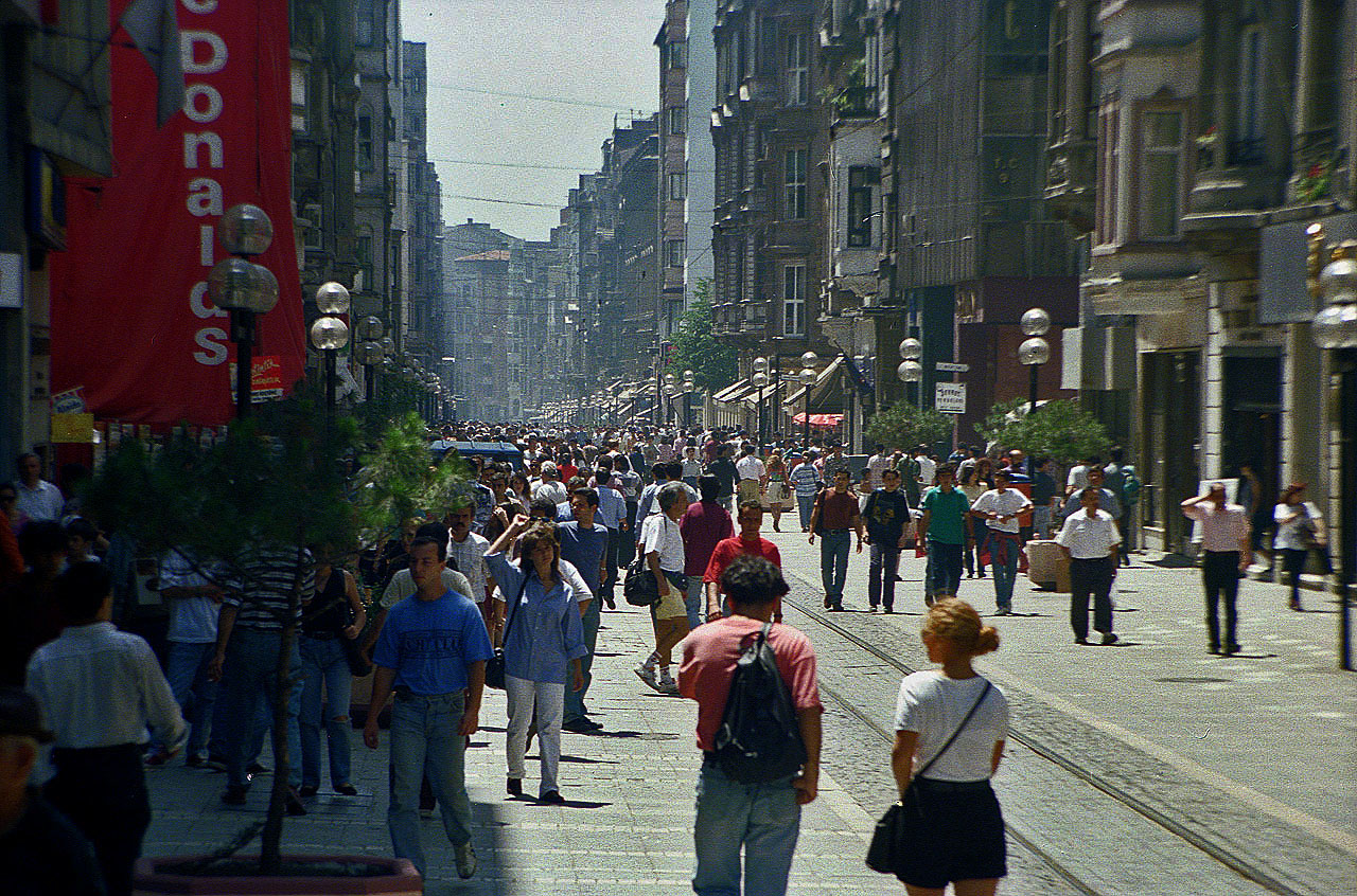 24.06.1993 | Istiklal - Caddesi   | quirlige Hauptstrasse Istiklal - Caddesi