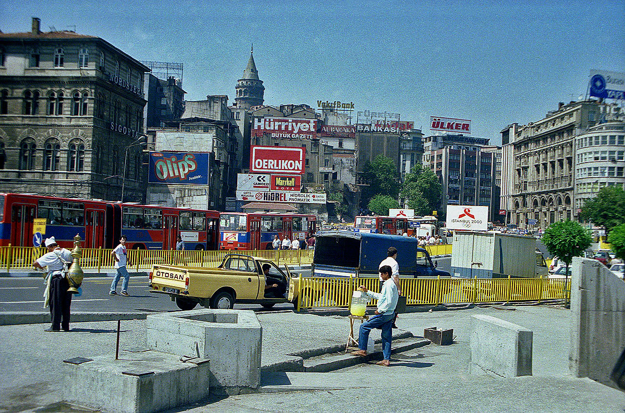 24.06.1993 | Galatabrücke | Galataturm über der Häuserfront