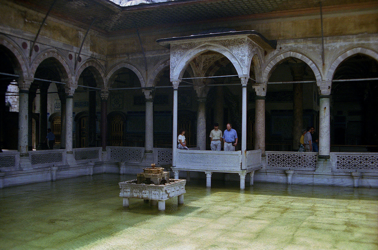 25.06.1993 | Topkapi | Brunnenhaus im Palast