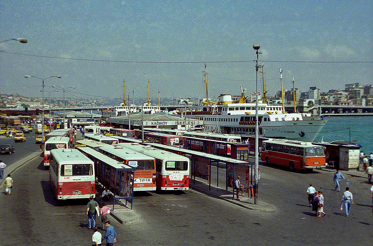 26.06.1993 | Sirkeci | Fährhafen und Busbahnhof vor Galatabrücke