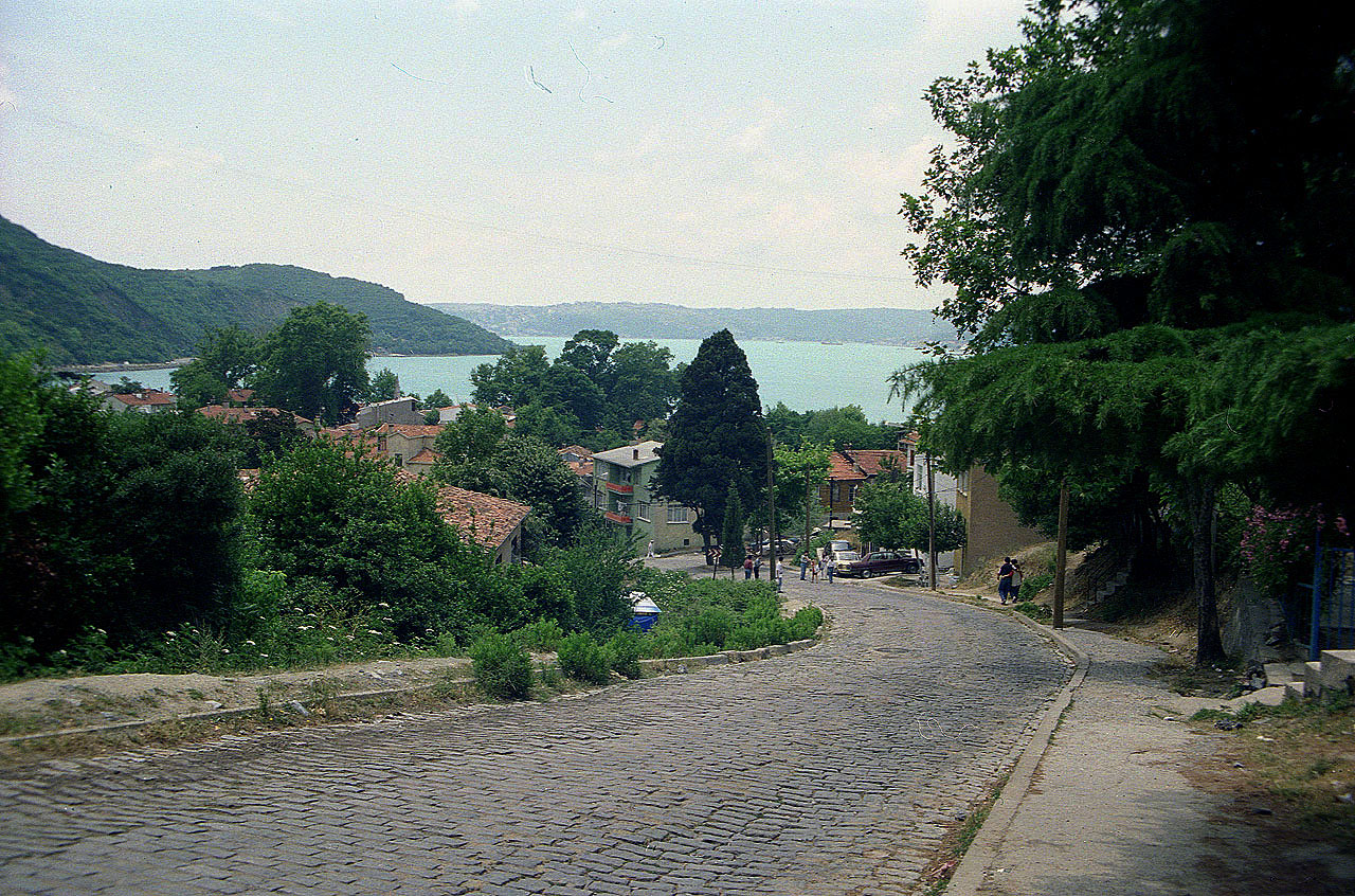 26.06.1993 | Bosporus Tour | Anadolu Kavagi Aufstieg zur Burg