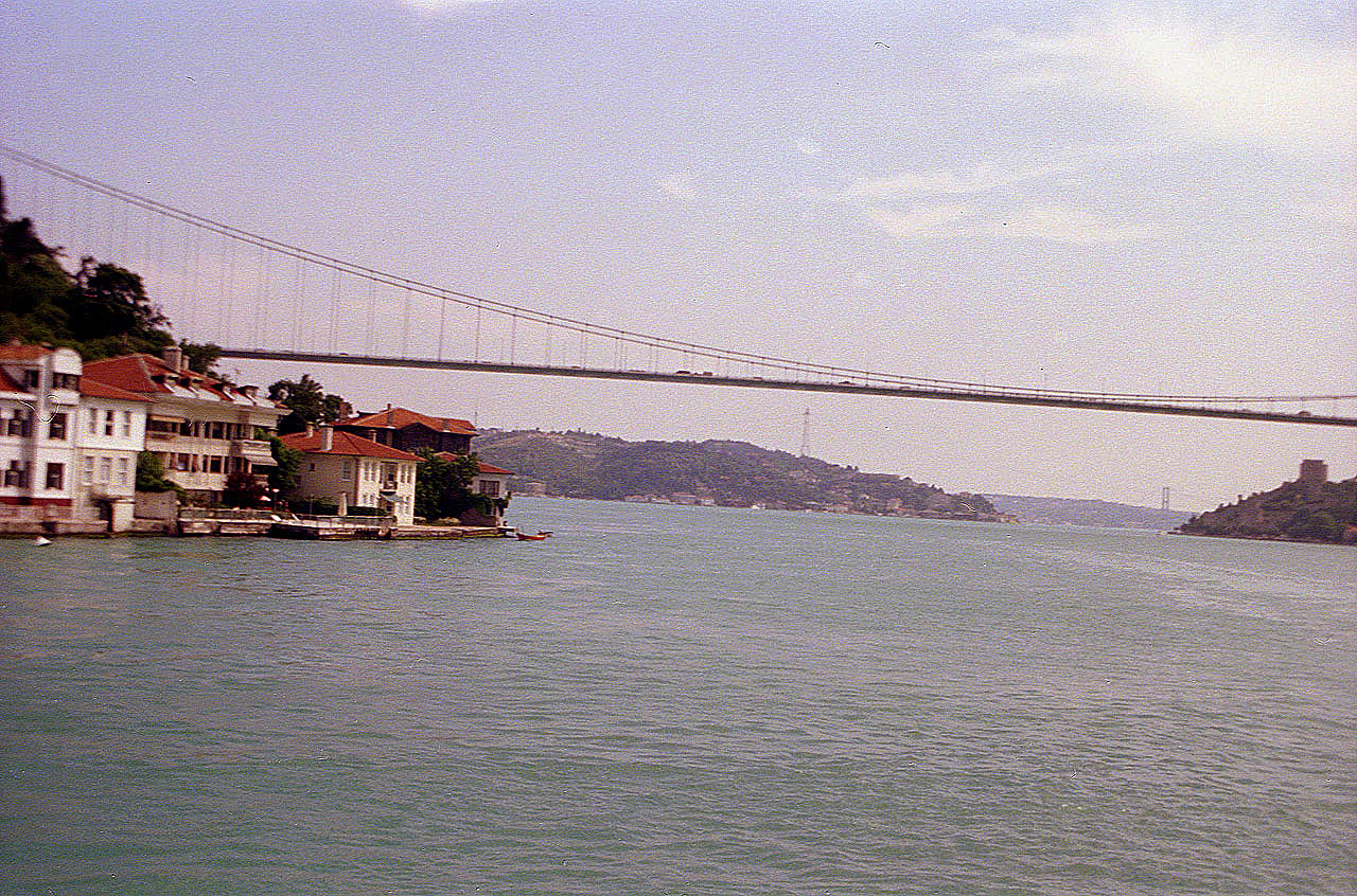 26.06.1993 | Bosporus Tour | zweite Bosporus Brücke mit Rumeli Hisar