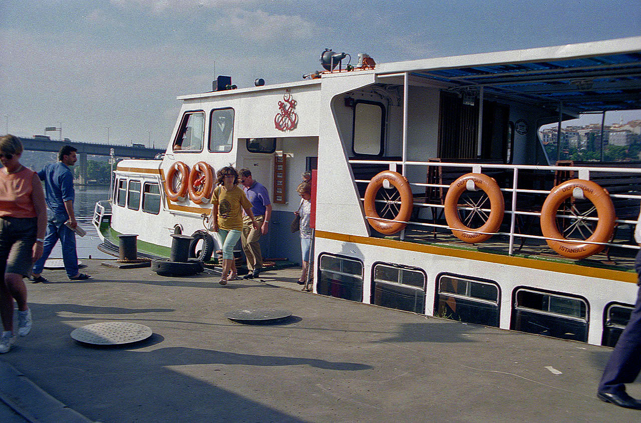 26.06.1993 | Goldenes Horn | Anlagestelle Iskele nahe der alten Galata Brücke