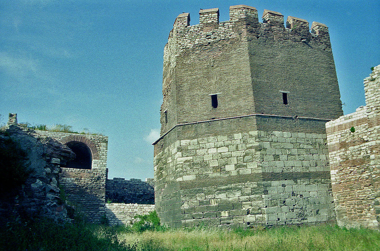 26.06.1993 | Stadtmauer | Wachtturm der Theodosianischen Landmauer