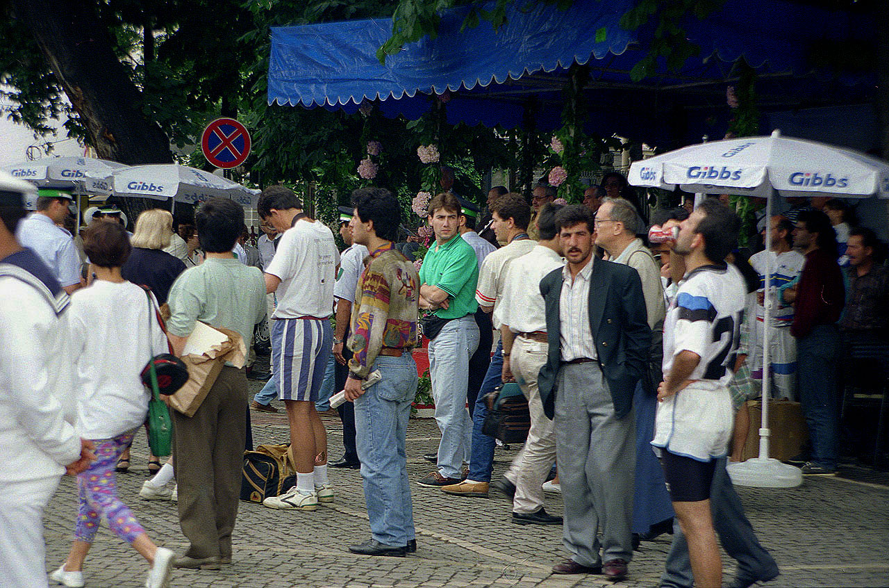 27.06.1993 | Haghia Sophia   | Olympiafest vor den Souvenirständen