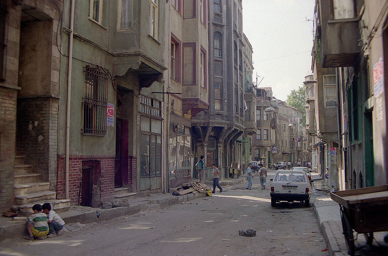 27.06.1993 | Goldenes Horn | typische Seitenstrassen oberhalb