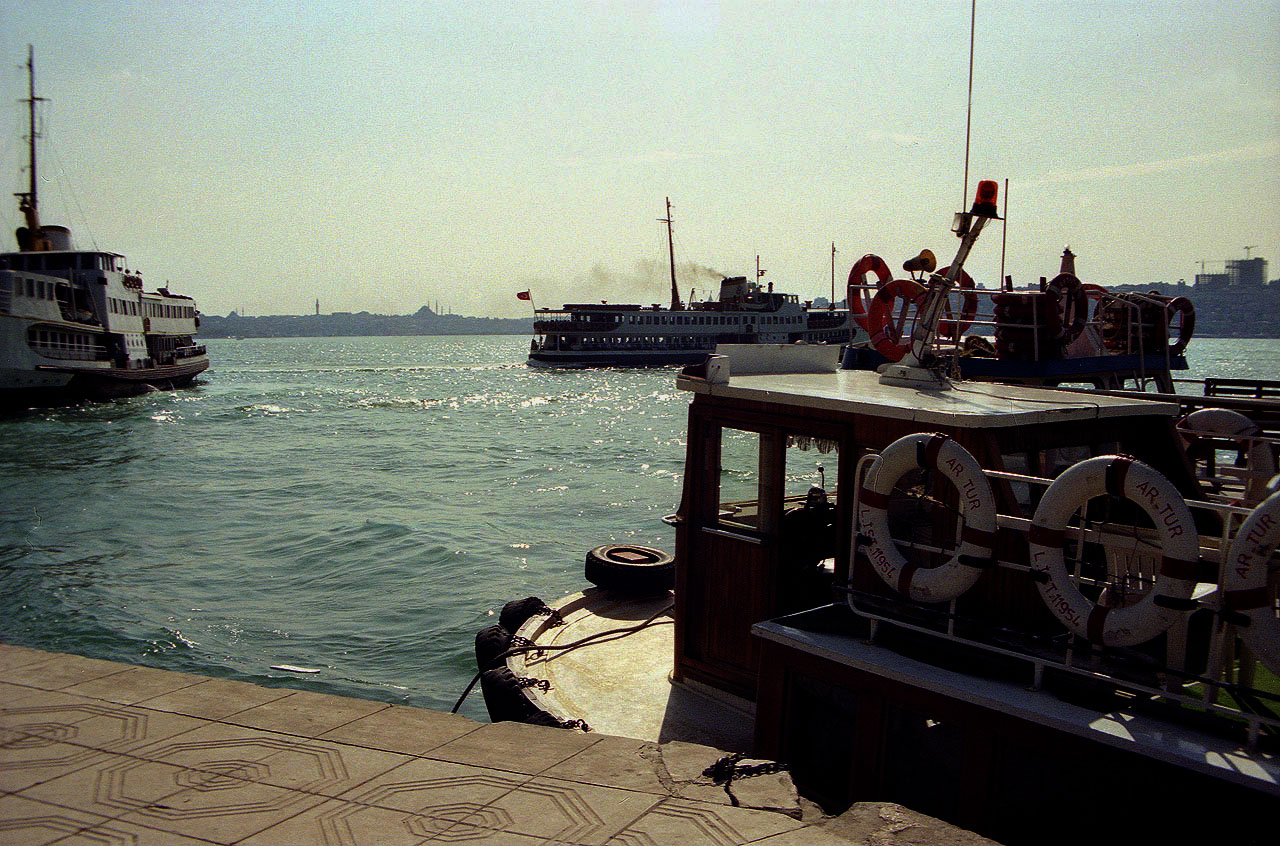 27.06.1993 | Üsküdar | Anlegestelle der Fähren und Busbahnhof