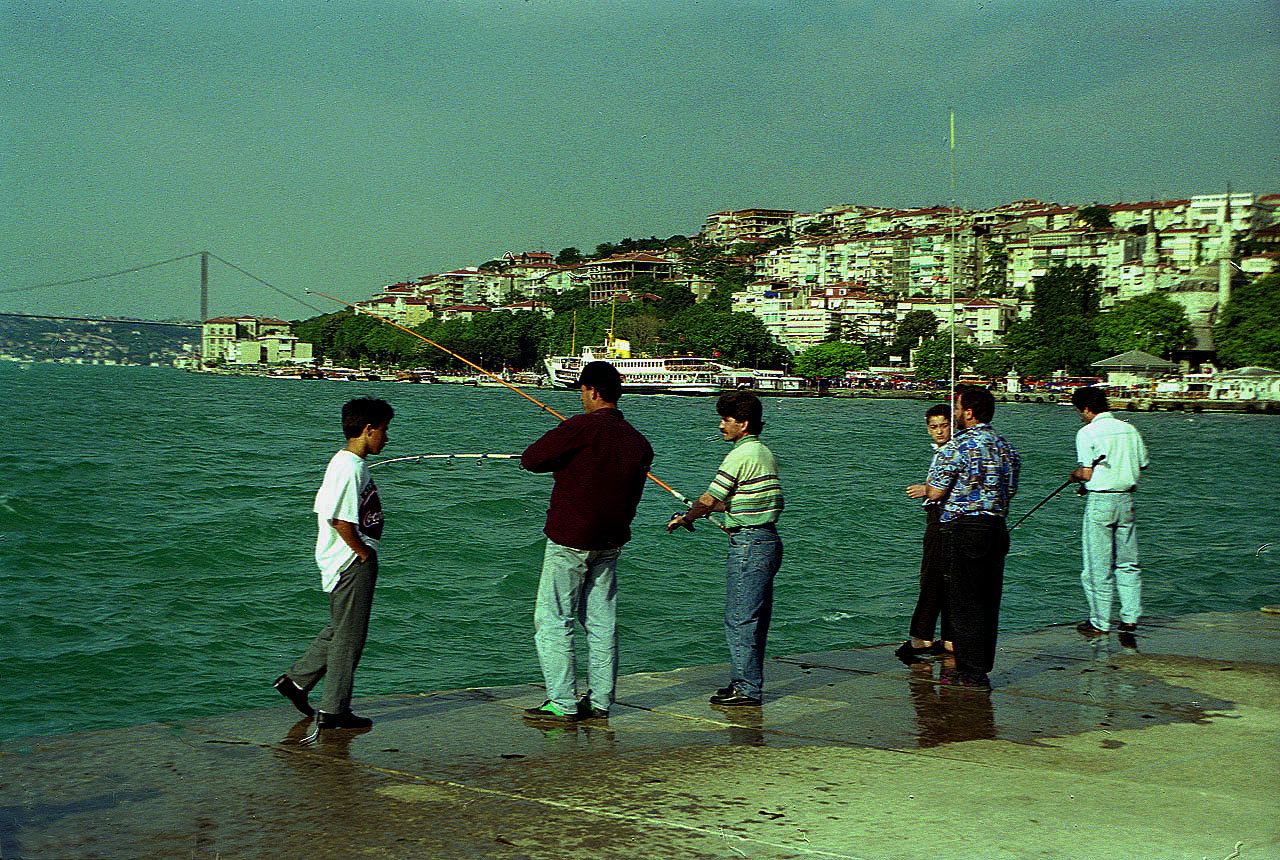 27.06.1993 | Üsküdar | Fischen an der Mole
