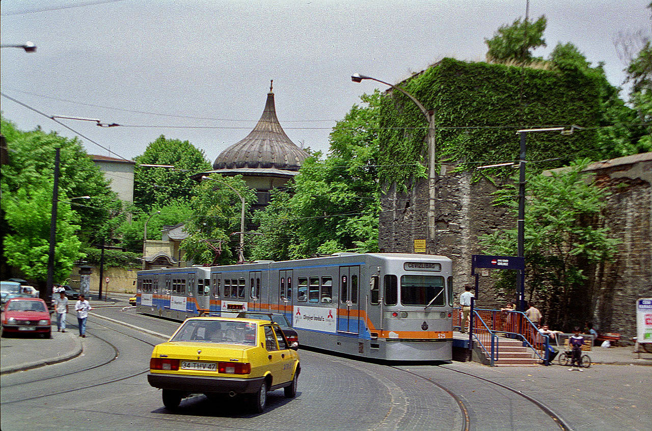 29.06.1993 | Gülhane Park | Strassenbahn vor der hohen Pforte