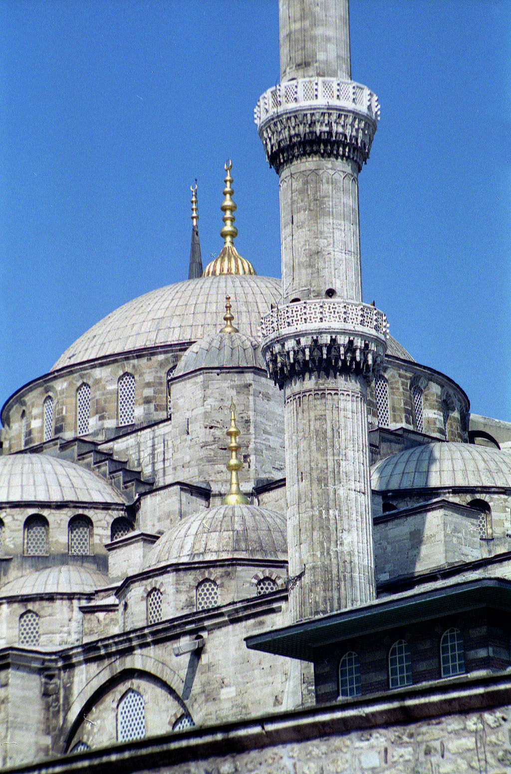 30.06.1993 | Blaue Moschee | Kuppeln und Minarett der Blauen Moschee