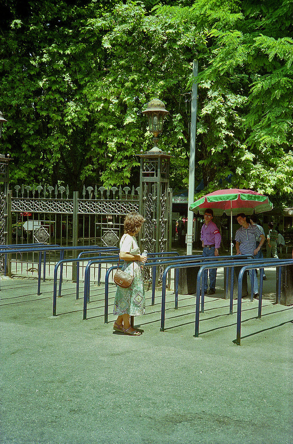 01.07.1993 | Gülhane Park | Eingang in den Park