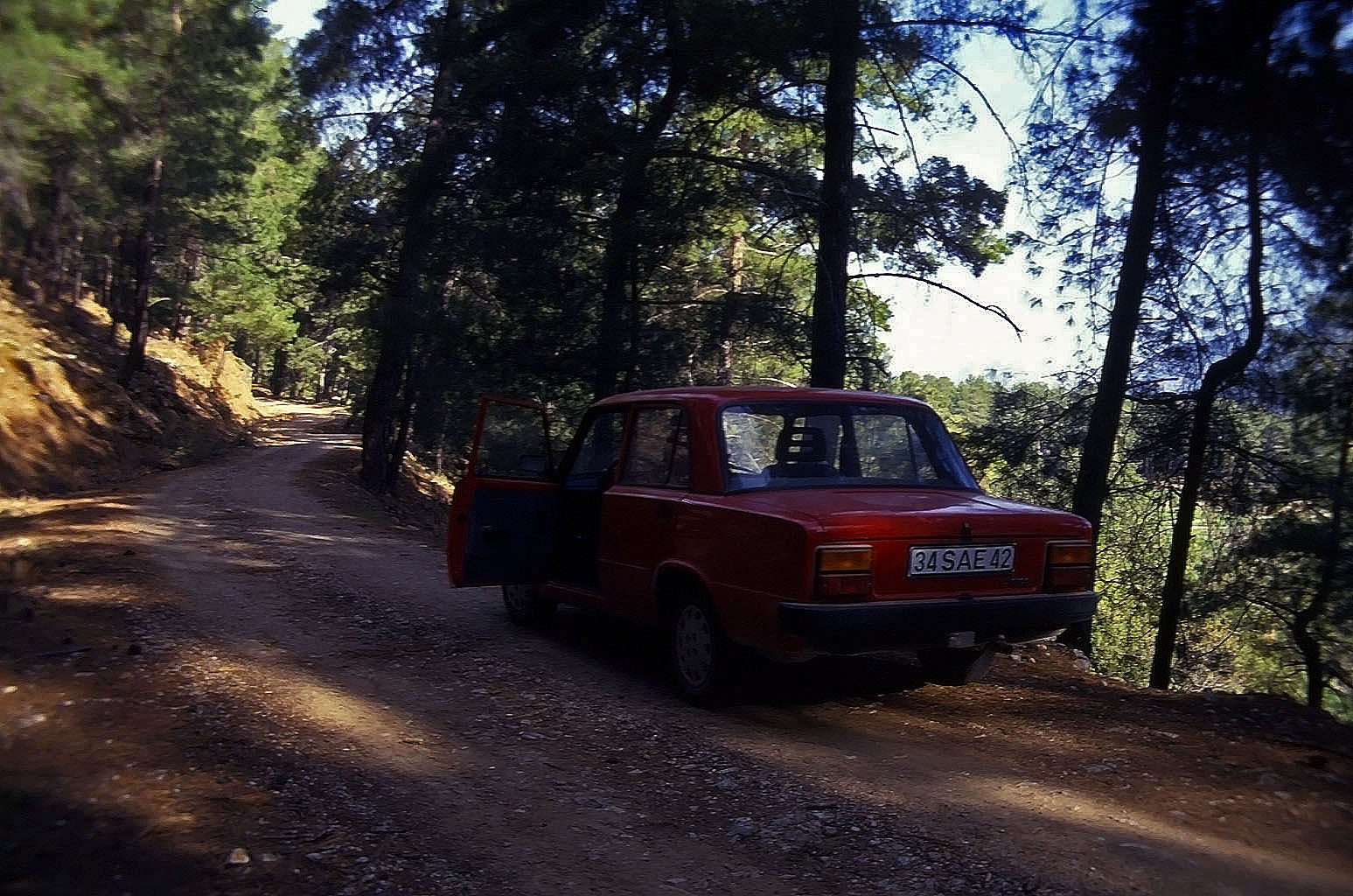 23.04.1993 | vor Kadyanda | neue gediegene Forststrasse