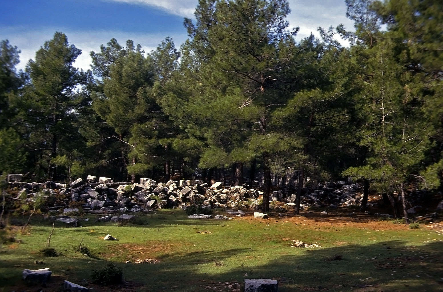 23.04.1993 | Agora | Mauerreste neben Agora