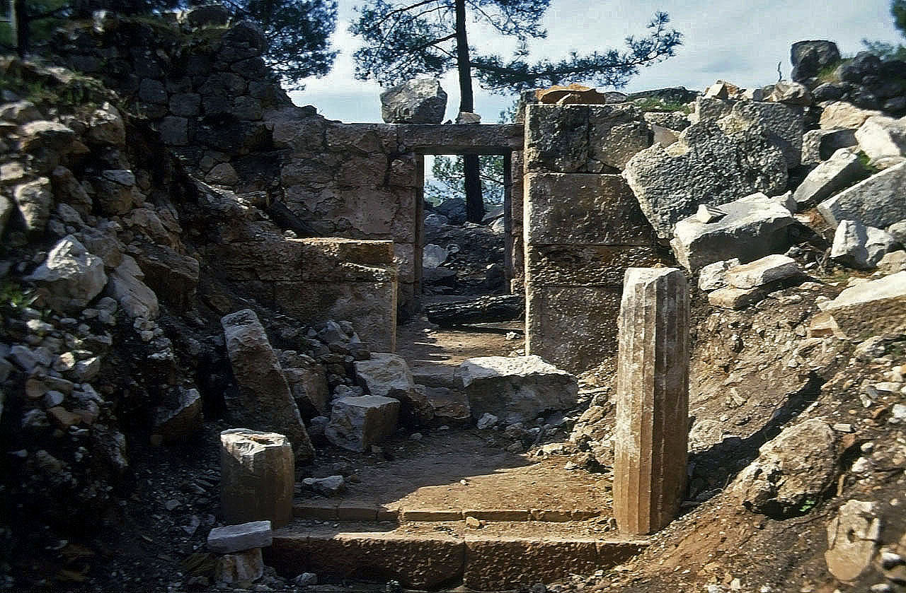 23.04.1993 | Theater   | Durchgang durch Theaterbühne