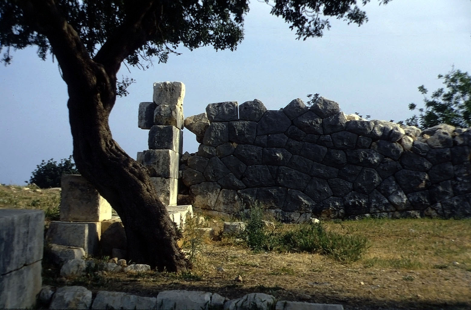 29.04.1993 | Elaioussa Sebaste | schönes antikes Mauerwerk am Ufer