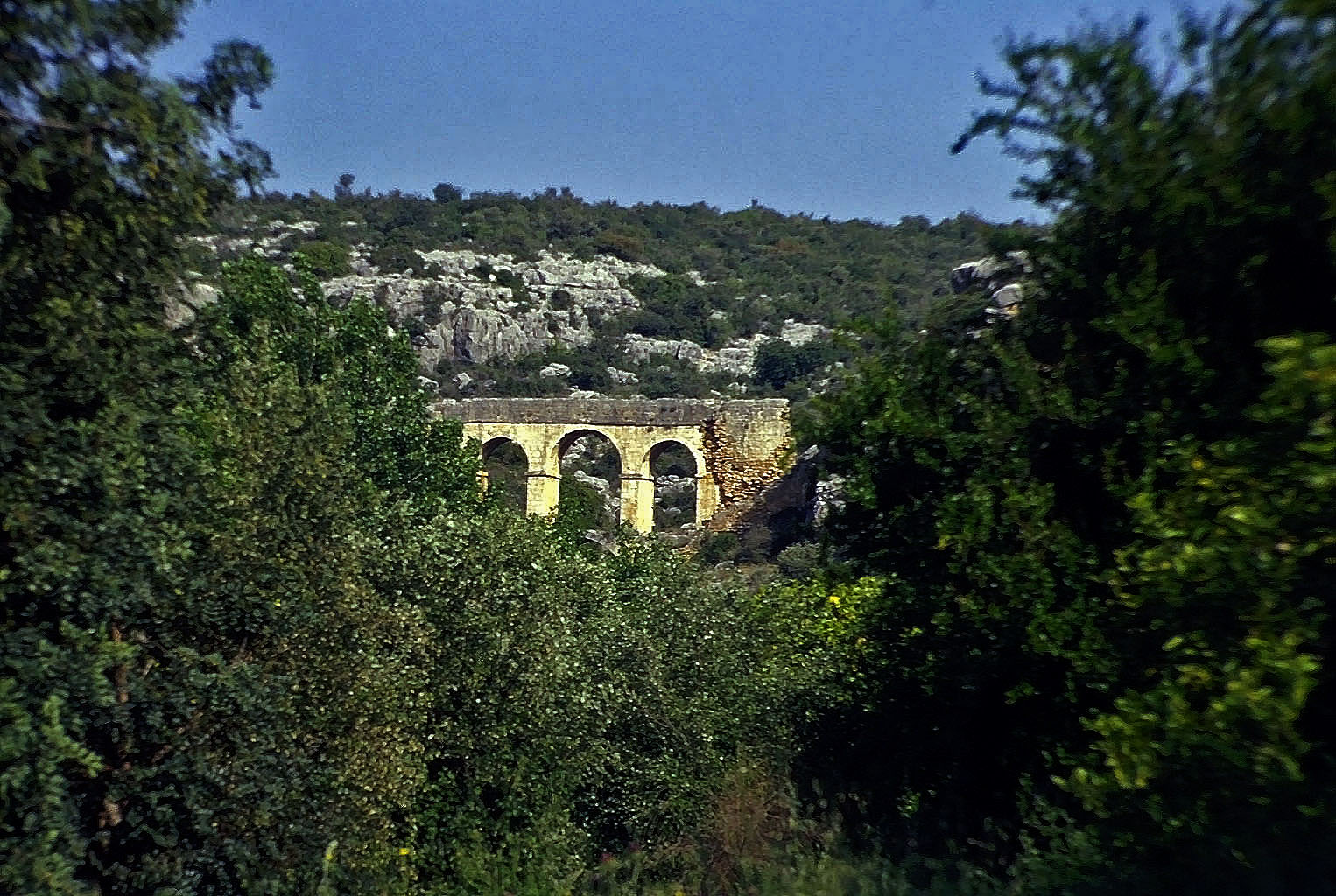 30.04.1993 | Korykos | mehrbogiges Aquädukt