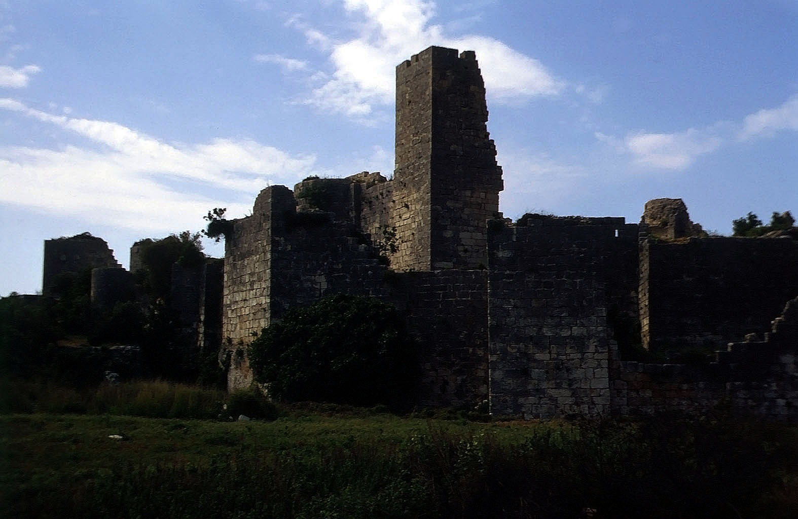30.04.1993 | Landburg | massives Festungsmauerwerk