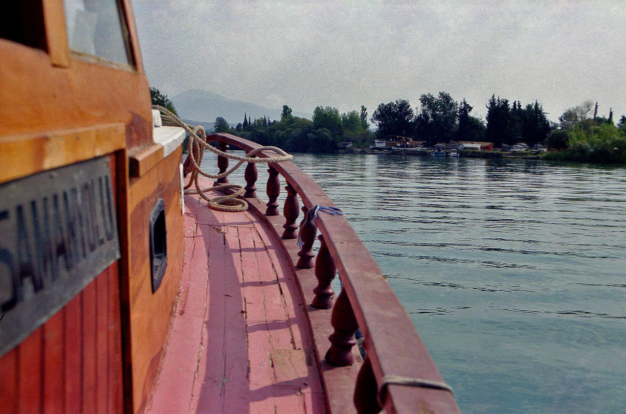 24.09.1992 | Bootstour   | Bootsfahrt in Richtung Wasserfall