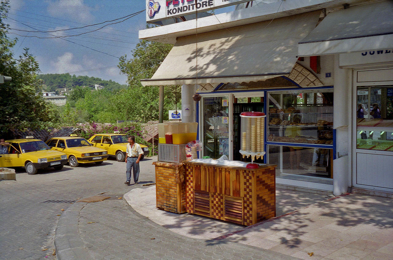 03.09.1995 | Manavgat | Eis und Konditorei bei der Stahl-Brücke