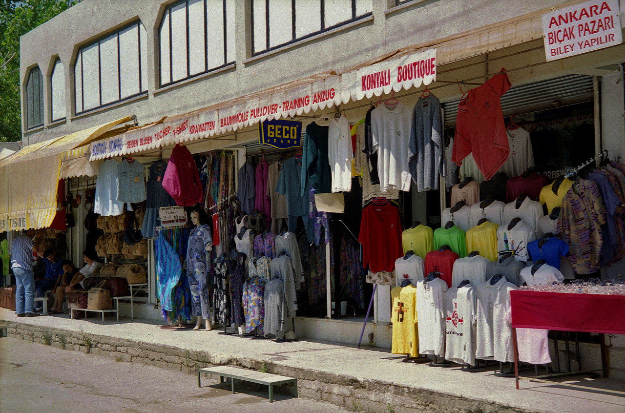 23.08.1996 | Manavgat | Taschen und T-Shirts
