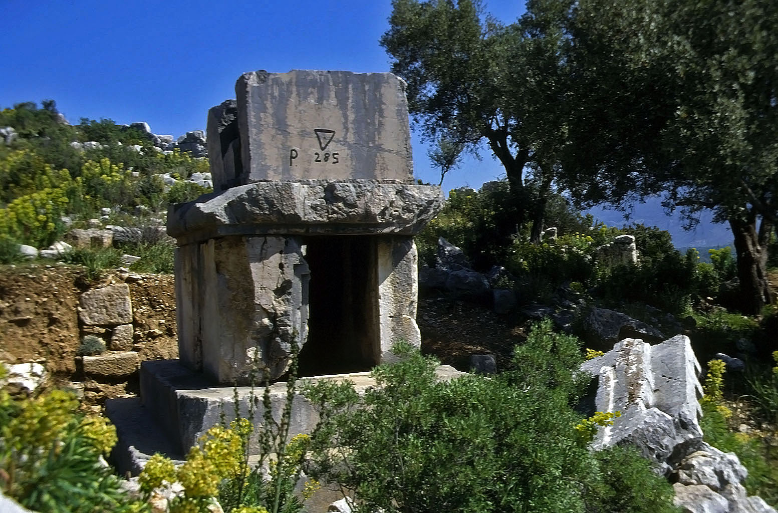 22.04.1993 | Akropolis | mehrstöckiges Hausgrab