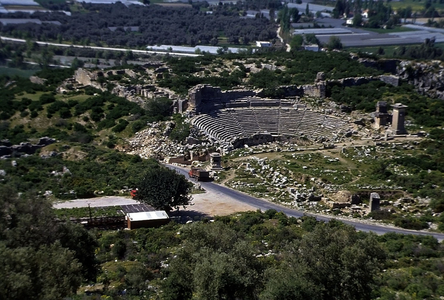 22.04.1993 | Akropolis | Blick auf die Agora und den Theaterbezirk