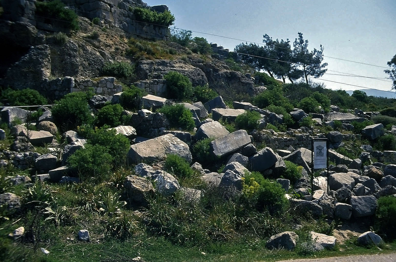 22.04.1993 | Nereidenmonument | chaotische Überreste des Nereidenmonuments